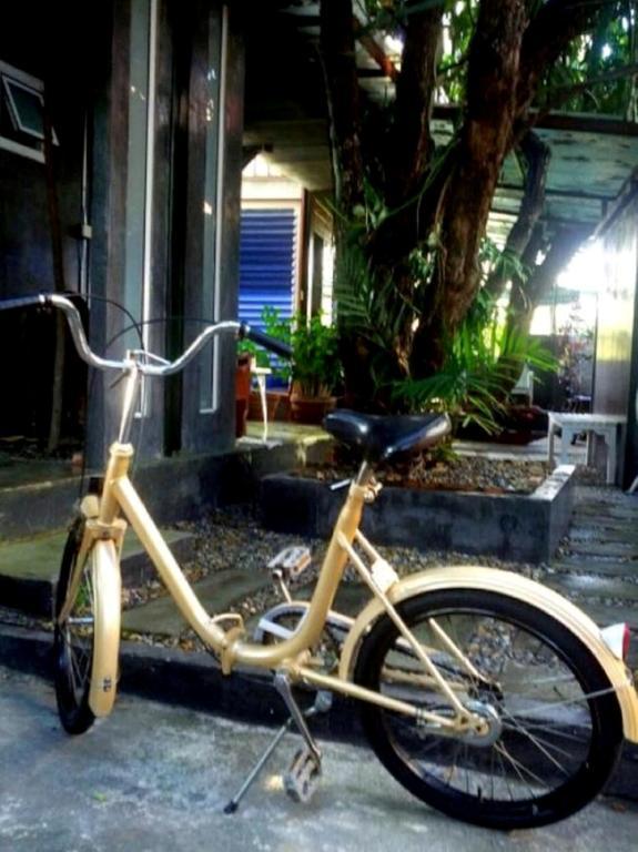 The Old Car Guesthouse Chiang Mai Extérieur photo