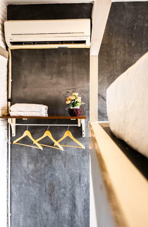 The Old Car Guesthouse Chiang Mai Extérieur photo